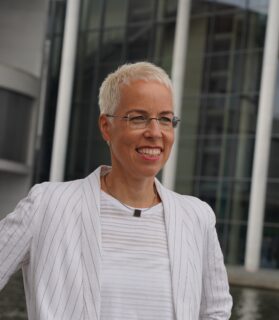 Zum Artikel "Prof. Dr. Cornelia Weise – Herzlich willkommen am Institut für Psychologie!"