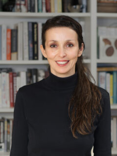 Zum Artikel "Prof. Dr. Tina Kretschmer – Herzlich willkommen am Institut für Psychologie!"